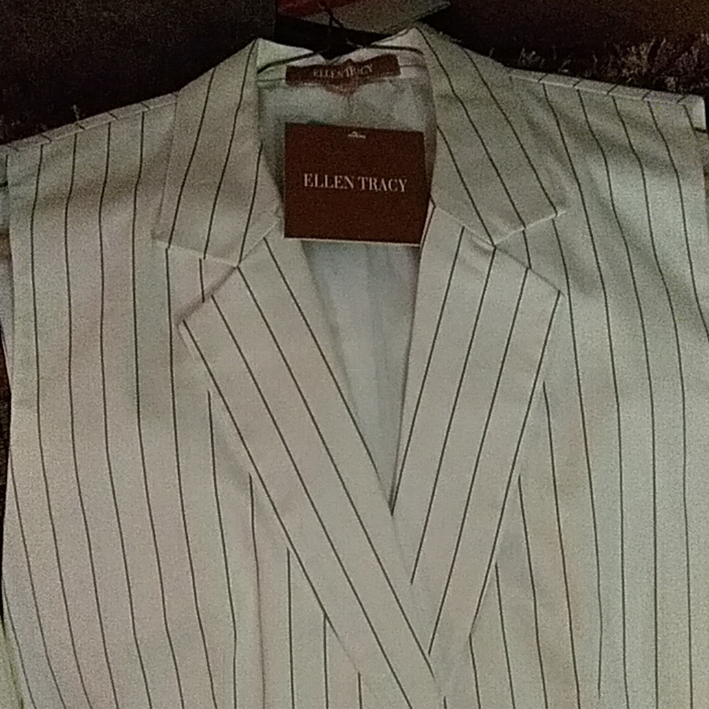 Pants suit - Picture 2 of 3